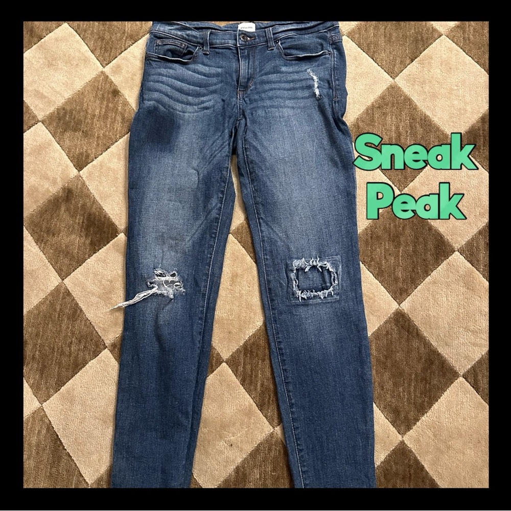 Sneak Peak distressed stretch jeans size 7